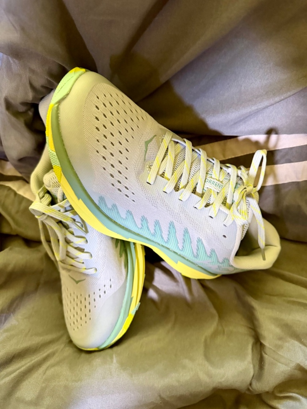 HOKA  One One  Torrent 3 Women's Lace up Mesh Train Running Sneakers